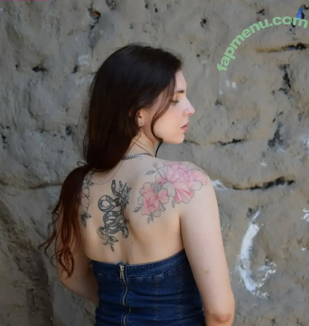 HeyMissTeacher nude photo #0011 (bellekatiexx / hey_missteacher)