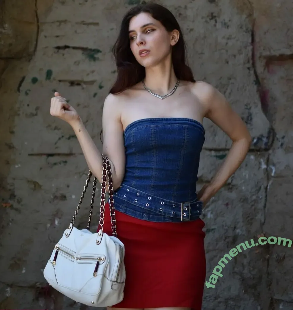 HeyMissTeacher nude photo #0012 (bellekatiexx / hey_missteacher)
