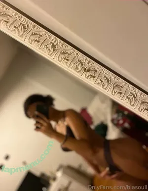 hibeatriz / hibeatriz018 nude photo #0025