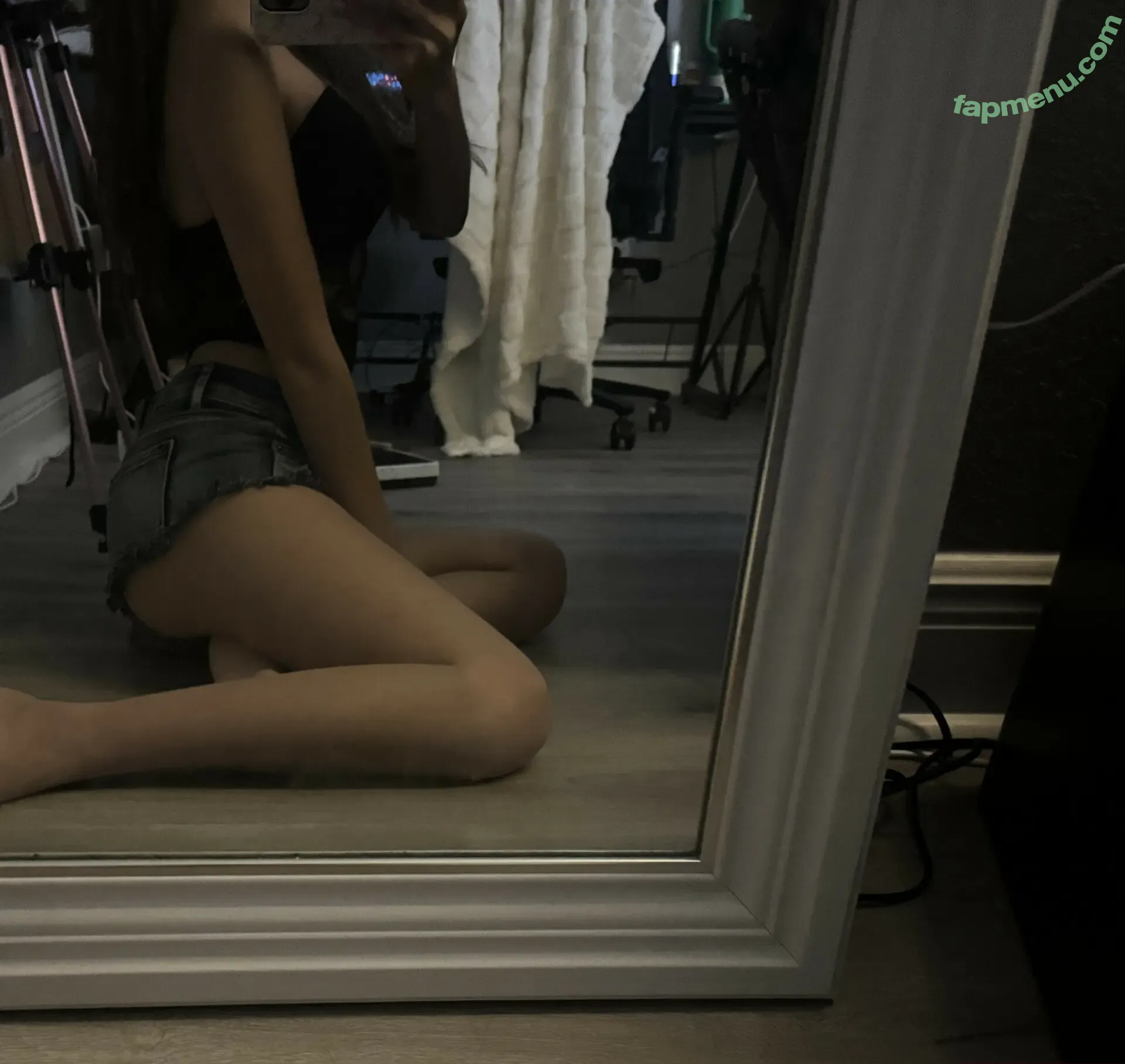 Hien nude photo #0001 (hienii8 / hienii88)