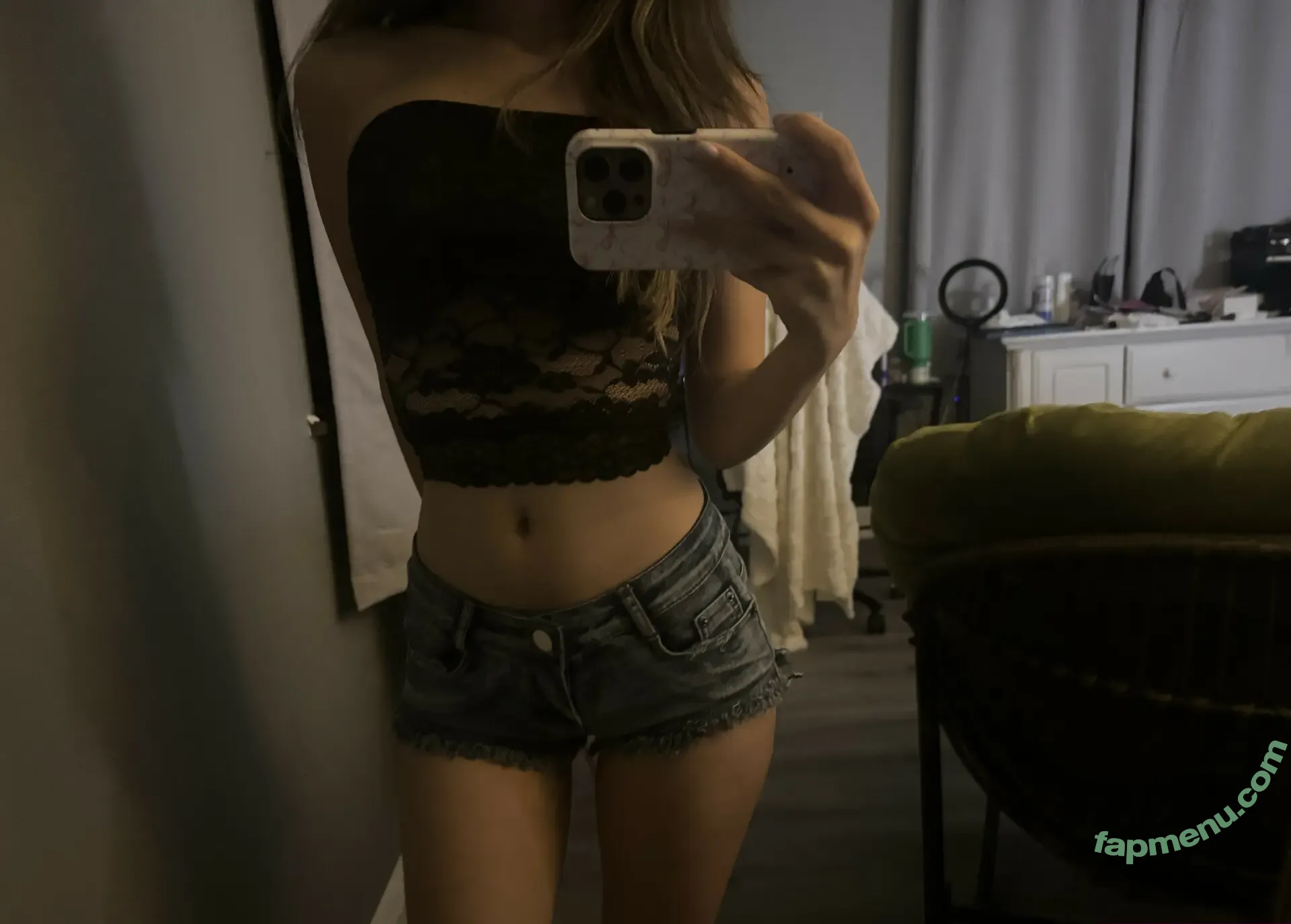 Hien nude photo #0007 (hienii8 / hienii88)