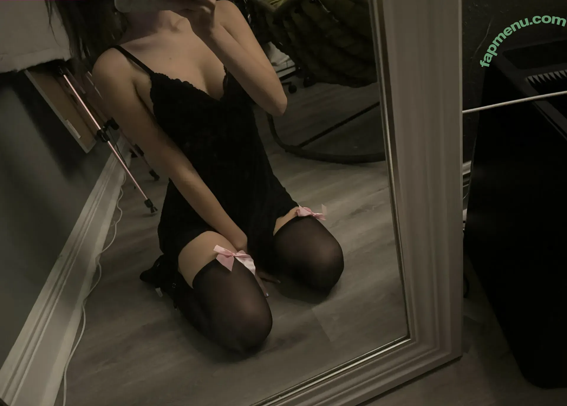 Hien nude photo #0009 (hienii8 / hienii88)