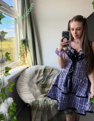 Highlandbunny nude photo #0137