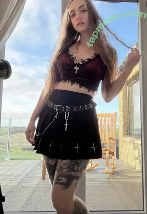 Highlandbunny nude photo #0202