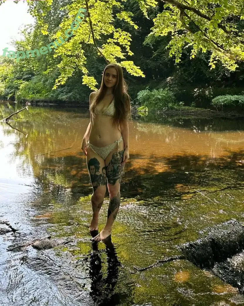 Highlandbunny nude photo #0021 (Highlandbunny)