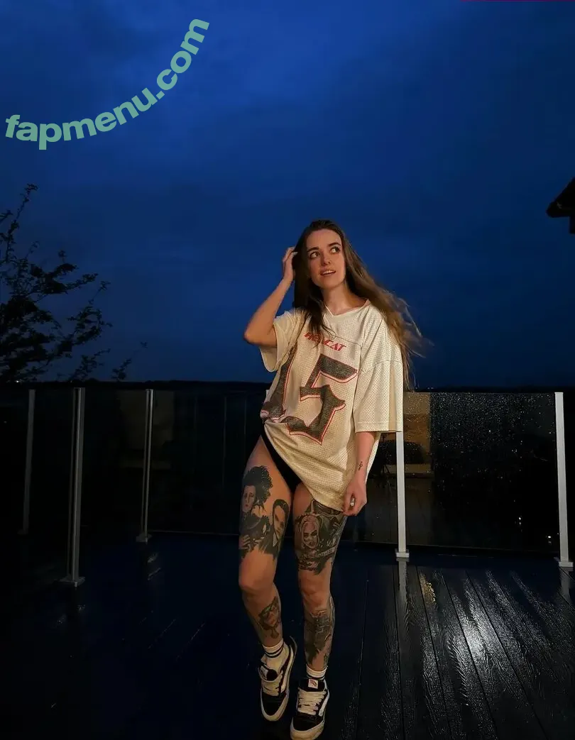 Highlandbunny nude photo #0100 (Highlandbunny)