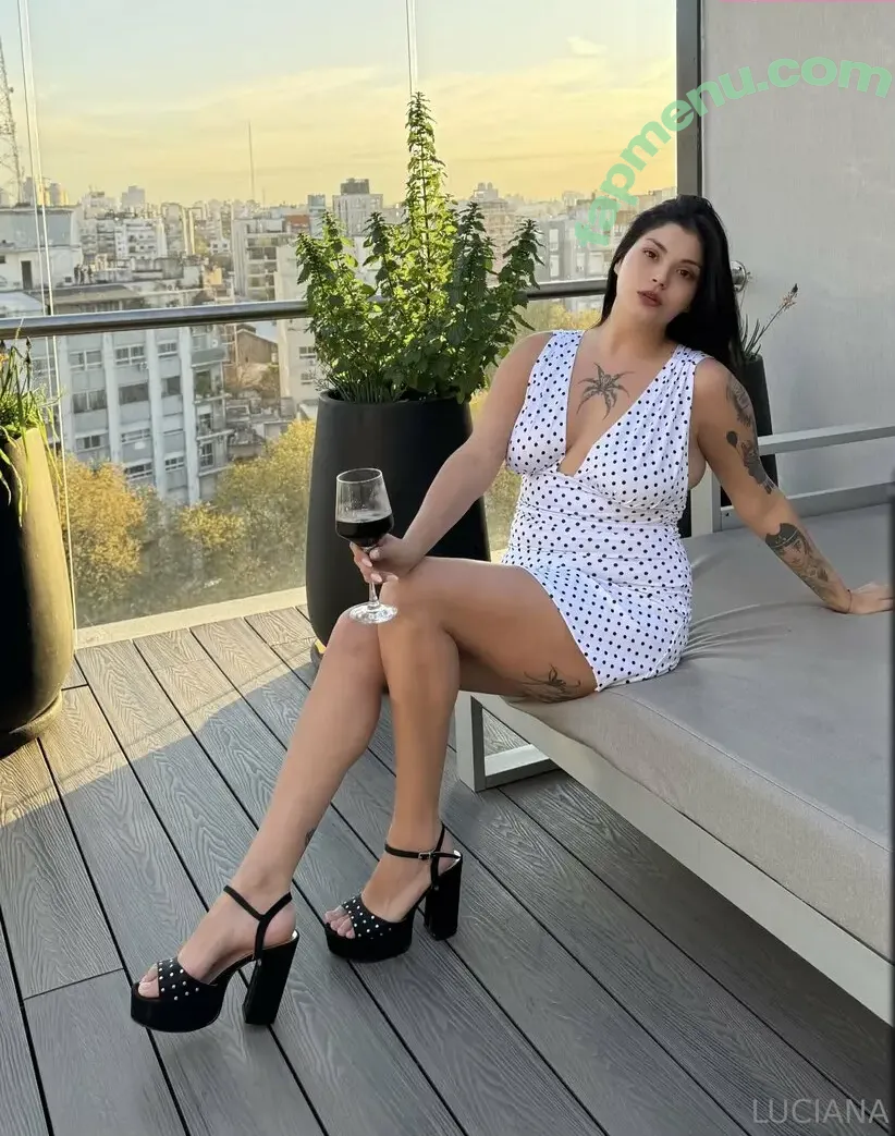 highnessluciana nude photo #0029 (chez_luciana)