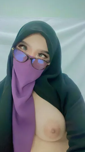 Hijab Camilla / hijab_camilla / hijabcamilla nude photo #0074