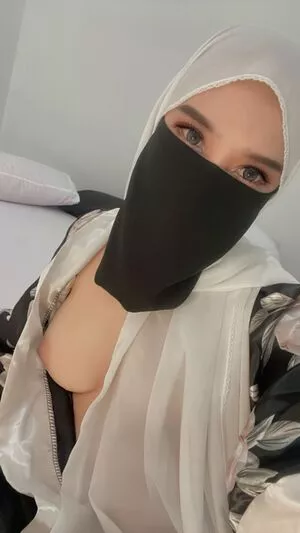 Hijab Camilla / hijab_camilla / hijabcamilla nude photo #0081