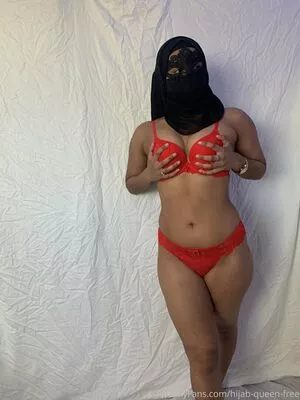 hijab-queen-free / hijabqueenofficial nude photo #0039