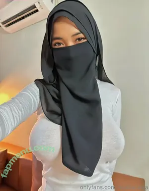 hijabazalea / hijabazilia nude photo #0032