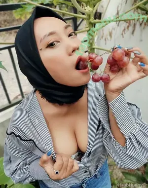 HijabHunny / hijabbunny / hijabhunny-srs nude photo #0011
