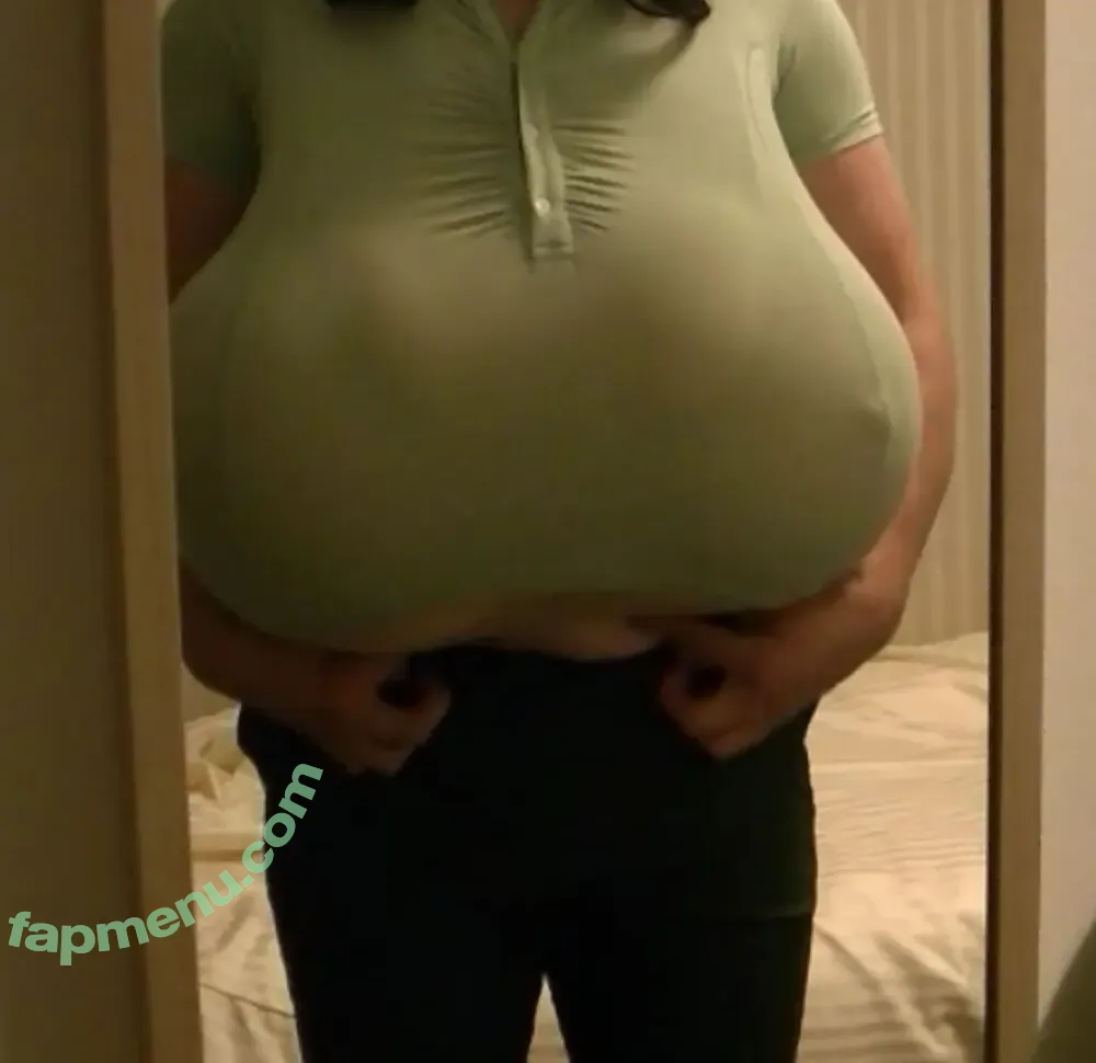 Hilari Baknew nude photo #0013 (habituallyhilari / hiLari_bakNEW / hilari_baknew123)