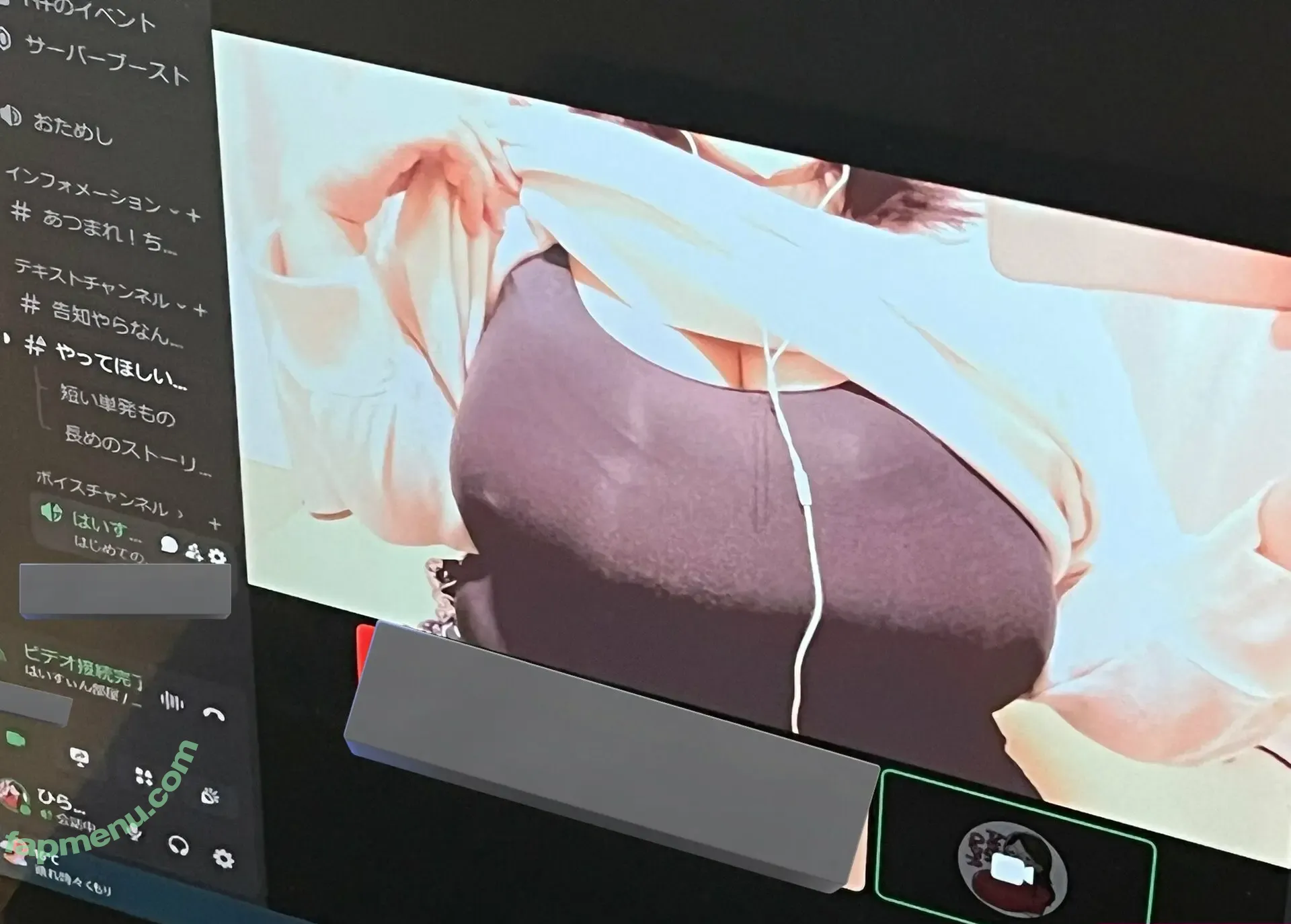 Hilari Baknew nude photo #0017 (habituallyhilari / hiLari_bakNEW / hilari_baknew123)