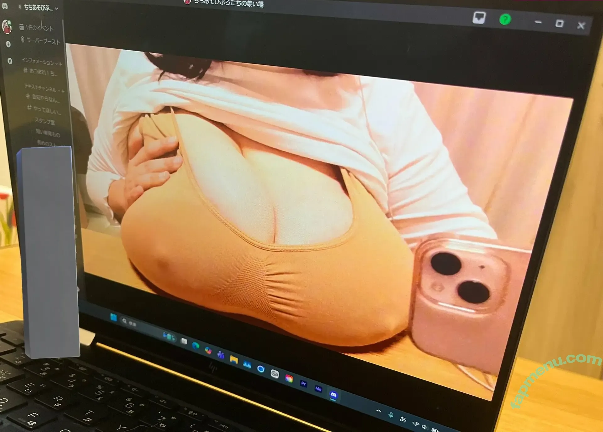 Hilari Baknew nude photo #0019 (habituallyhilari / hiLari_bakNEW / hilari_baknew123)