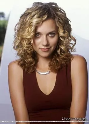 Hilarie Burton / hilarieburton nude photo #0001