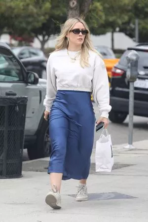 Hilary Duff / hilaryduff / kylanharv nude photo #0414