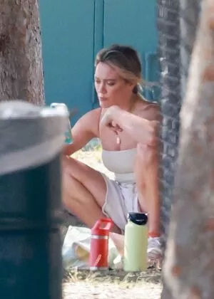 Hilary Duff / hilaryduff / kylanharv nude photo #0436