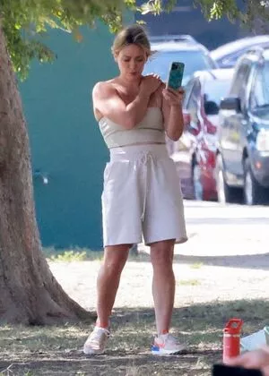 Hilary Duff / hilaryduff / kylanharv nude photo #0438