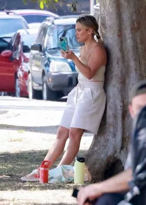 Hilary Duff / hilaryduff / kylanharv nude photo #0441