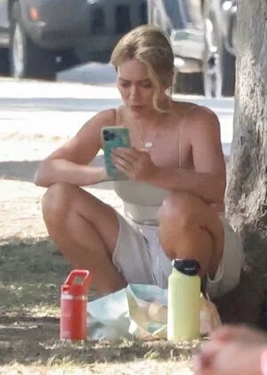 Hilary Duff / hilaryduff / kylanharv nude photo #0450