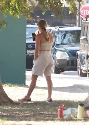 Hilary Duff / hilaryduff / kylanharv nude photo #0451