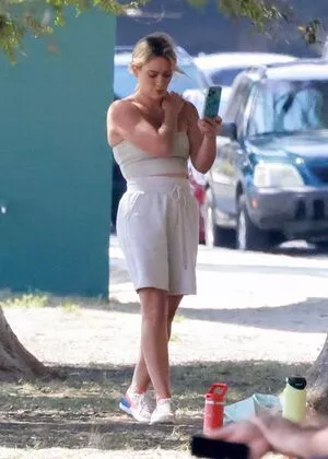 Hilary Duff / hilaryduff / kylanharv nude photo #0454
