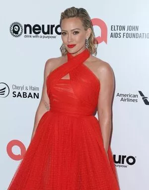 Hilary Duff / hilaryduff / kylanharv nude photo #0663