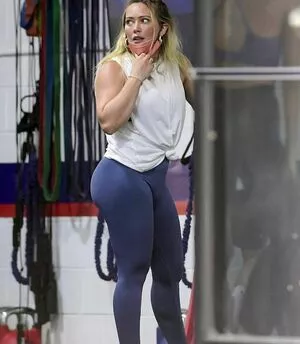 Hilary Duff / hilaryduff / kylanharv nude photo #0749