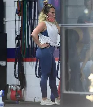 Hilary Duff / hilaryduff / kylanharv nude photo #0752