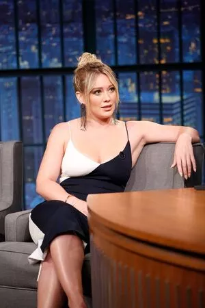 Hilary Duff / hilaryduff / kylanharv nude photo #0765