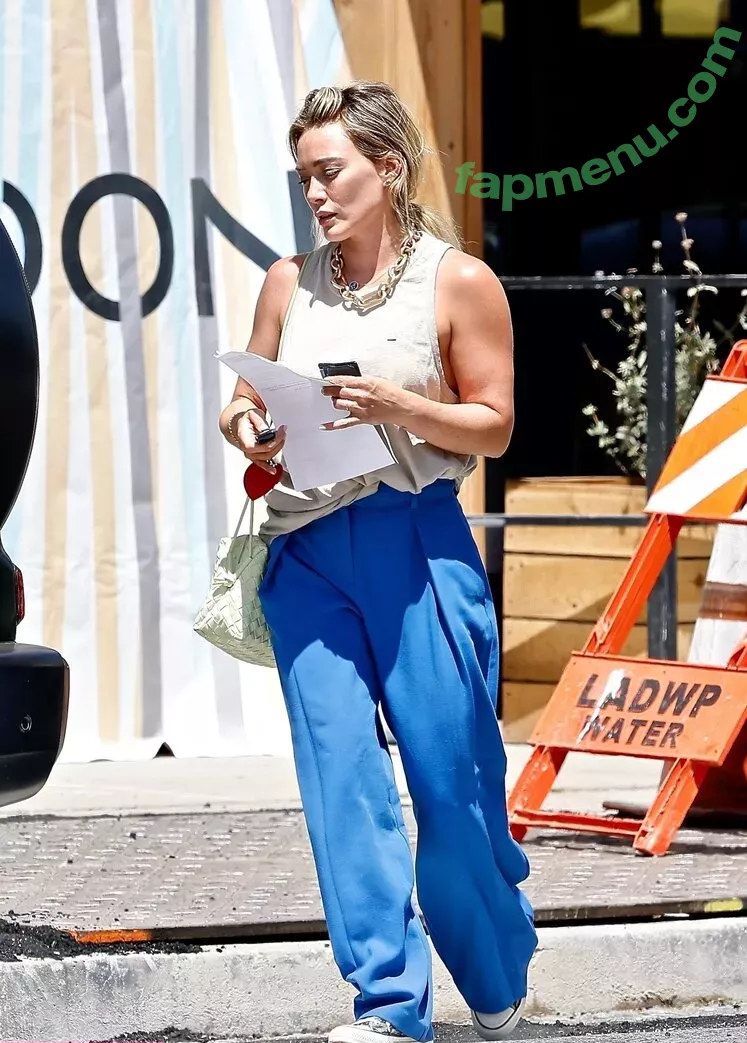 Hilary Duff nude photo #0378 (hilaryduff)