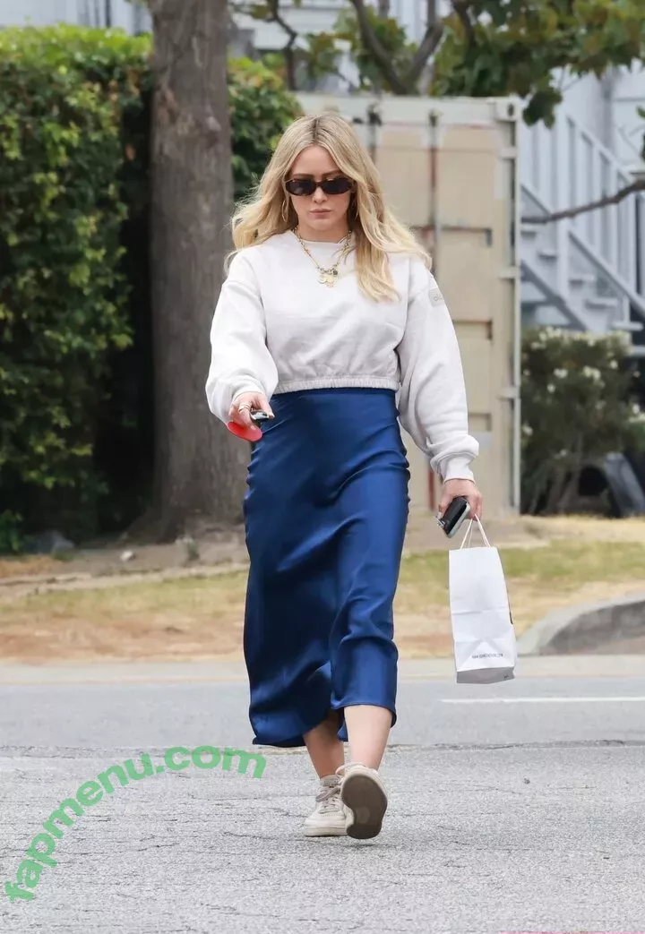 Hilary Duff nude photo #0404 (hilaryduff)