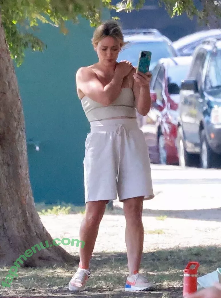 Hilary Duff nude photo #0438 (hilaryduff / kylanharv)