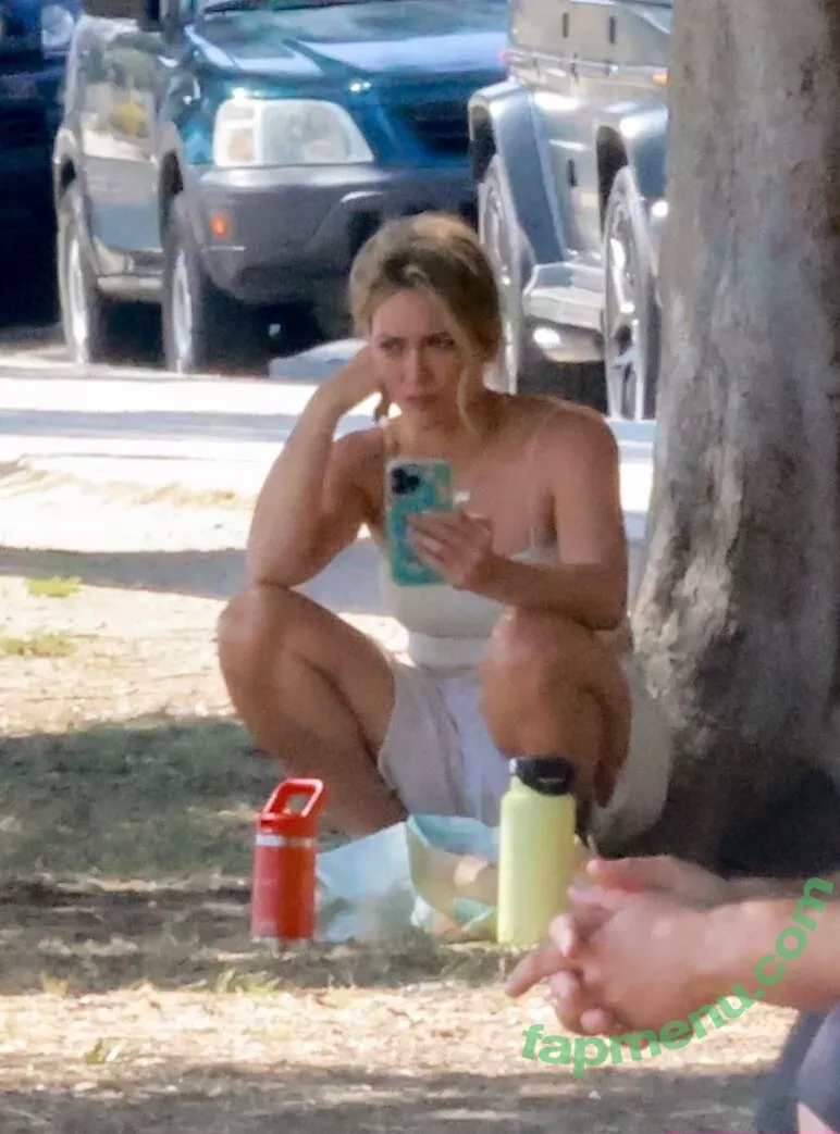 Hilary Duff nude photo #0455 (hilaryduff / kylanharv)