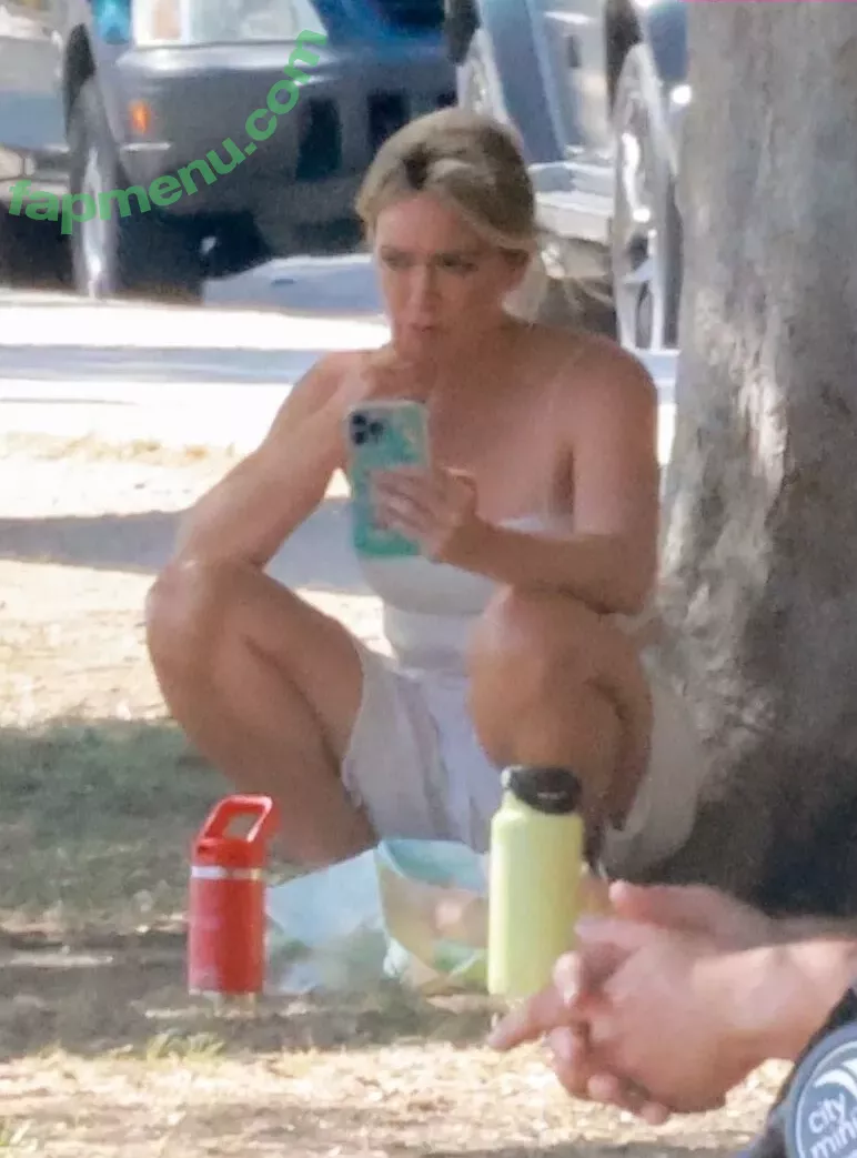 Hilary Duff nude photo #0460 (hilaryduff / kylanharv)