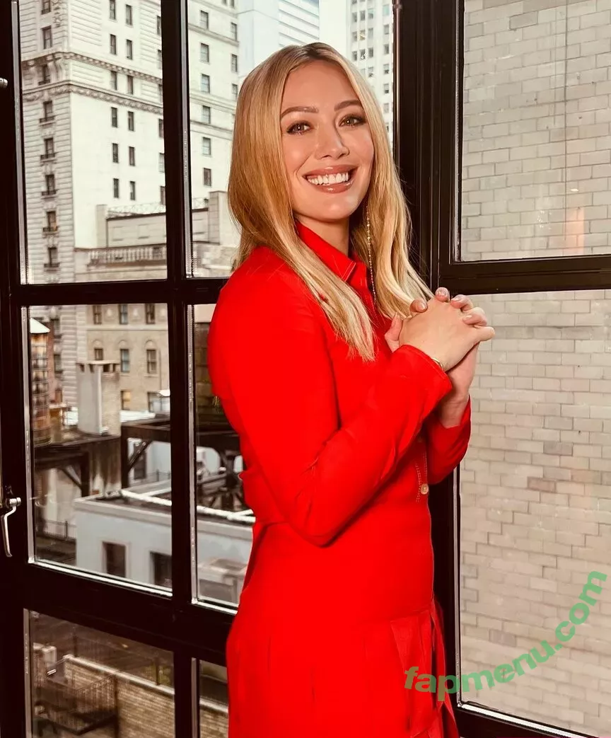 Hilary Duff nude photo #0502 (hilaryduff / kylanharv)