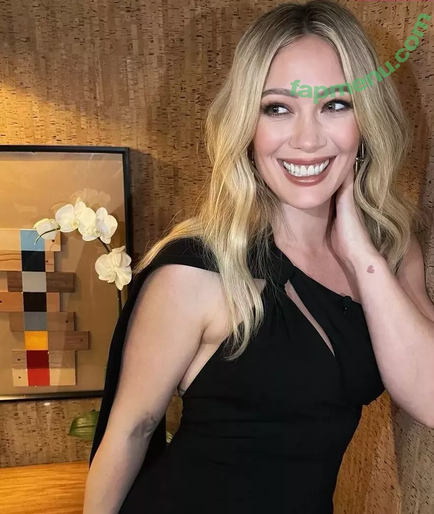 Hilary Duff nude photo #0506 (hilaryduff / kylanharv)