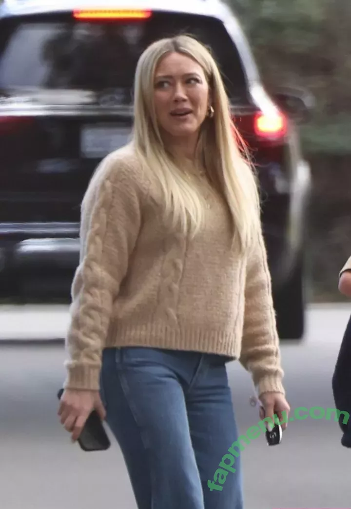 Hilary Duff nude photo #0531 (hilaryduff / kylanharv)