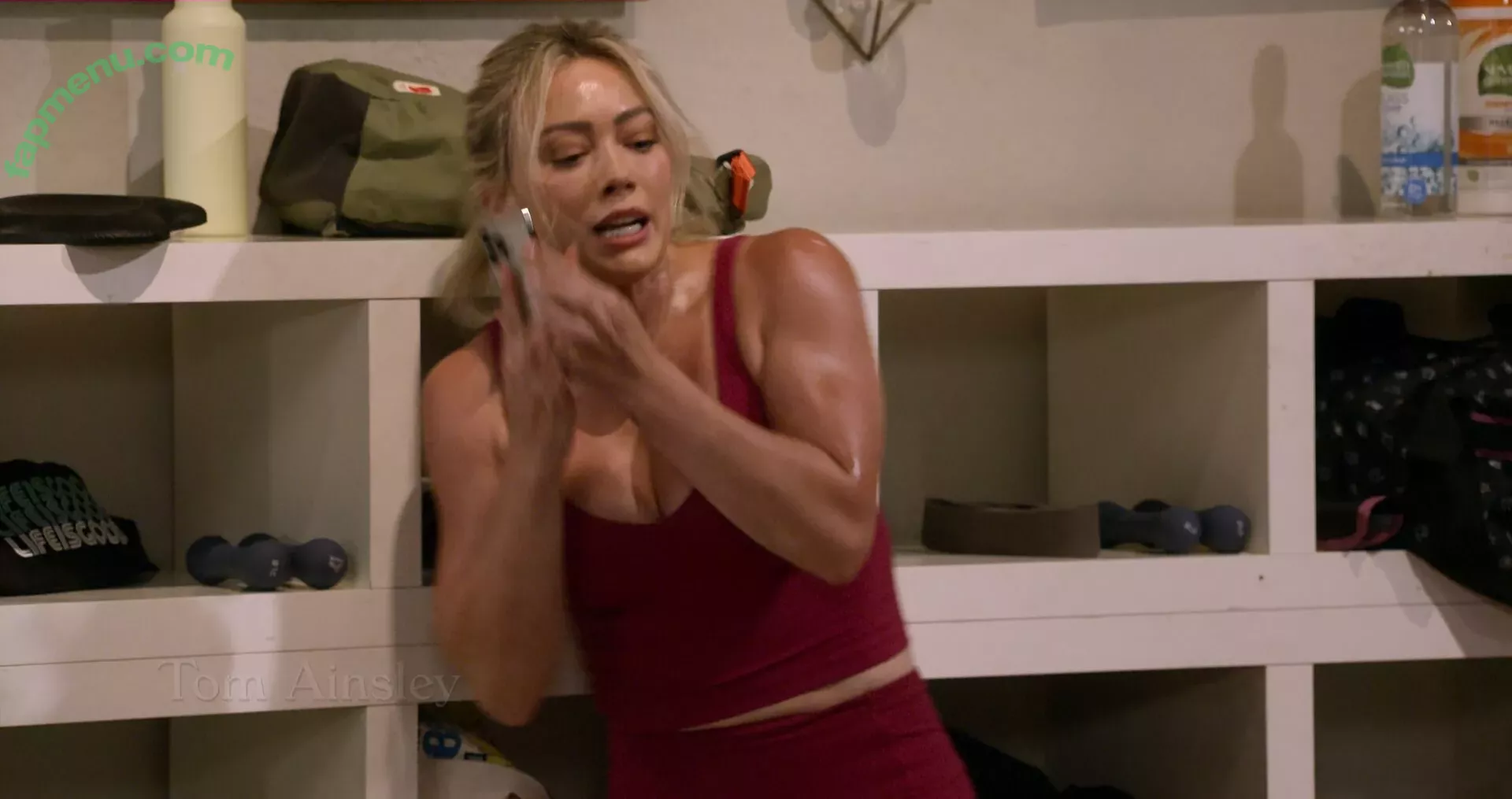 Hilary Duff nude photo #0551 (hilaryduff / kylanharv)