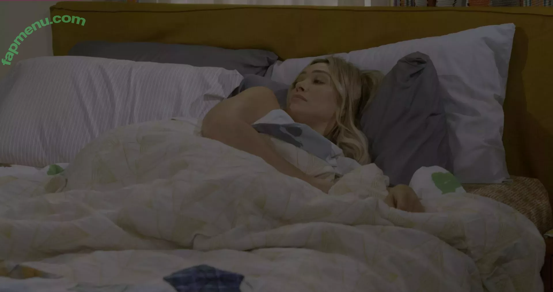 Hilary Duff nude photo #0624 (hilaryduff / kylanharv)