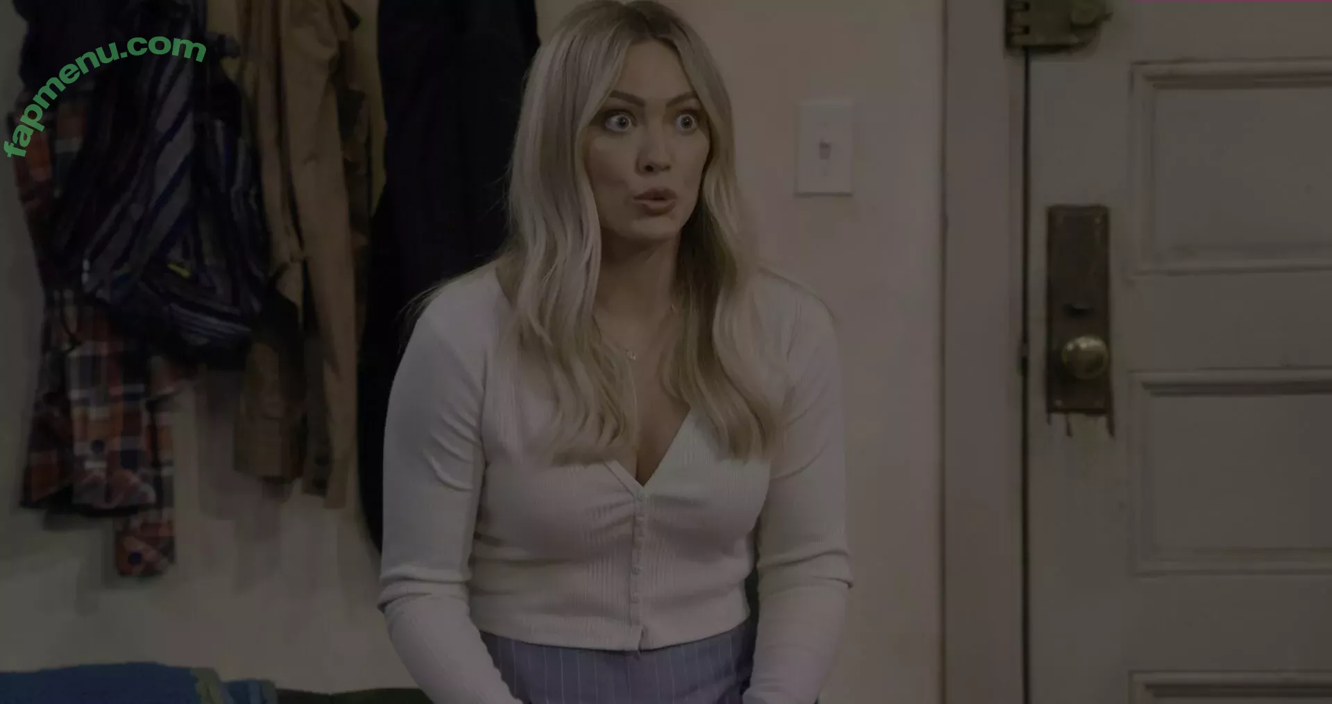 Hilary Duff nude photo #0640 (hilaryduff / kylanharv)
