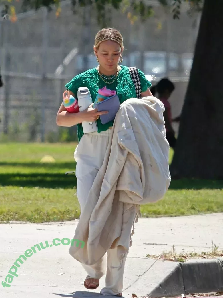 Hilary Duff nude photo #0823 (hilaryduff / kylanharv)