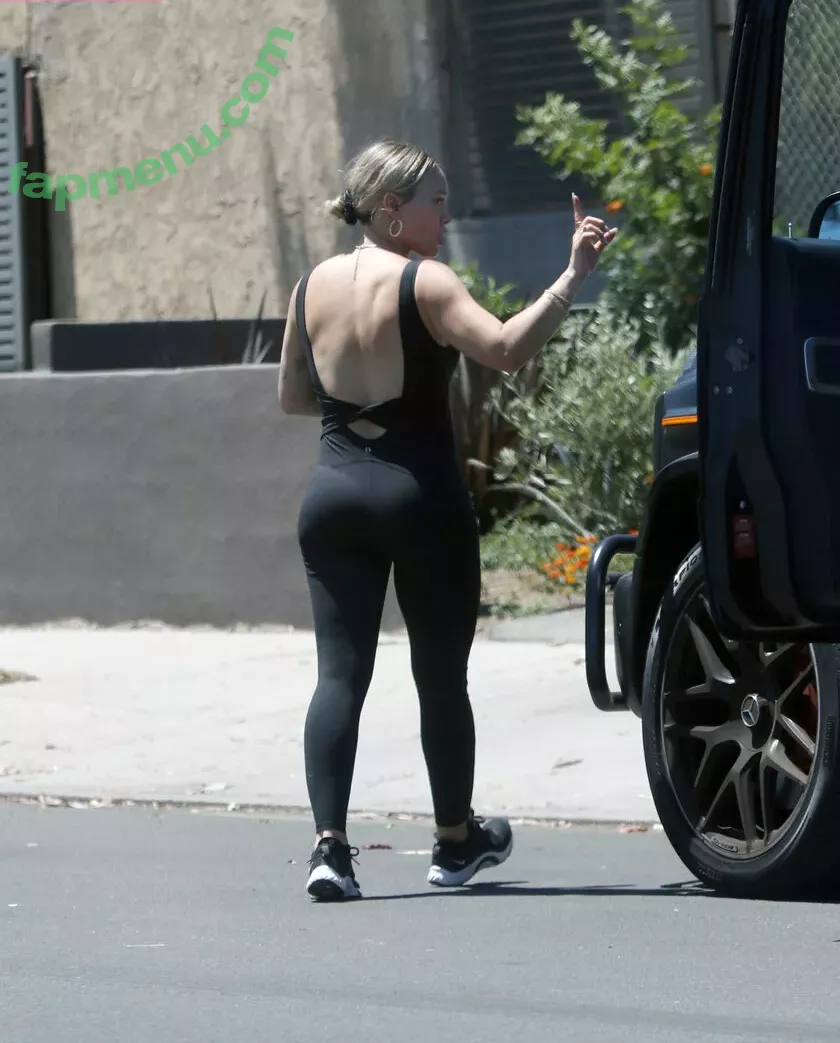 Hilary Duff nude photo #0849 (hilaryduff / kylanharv)