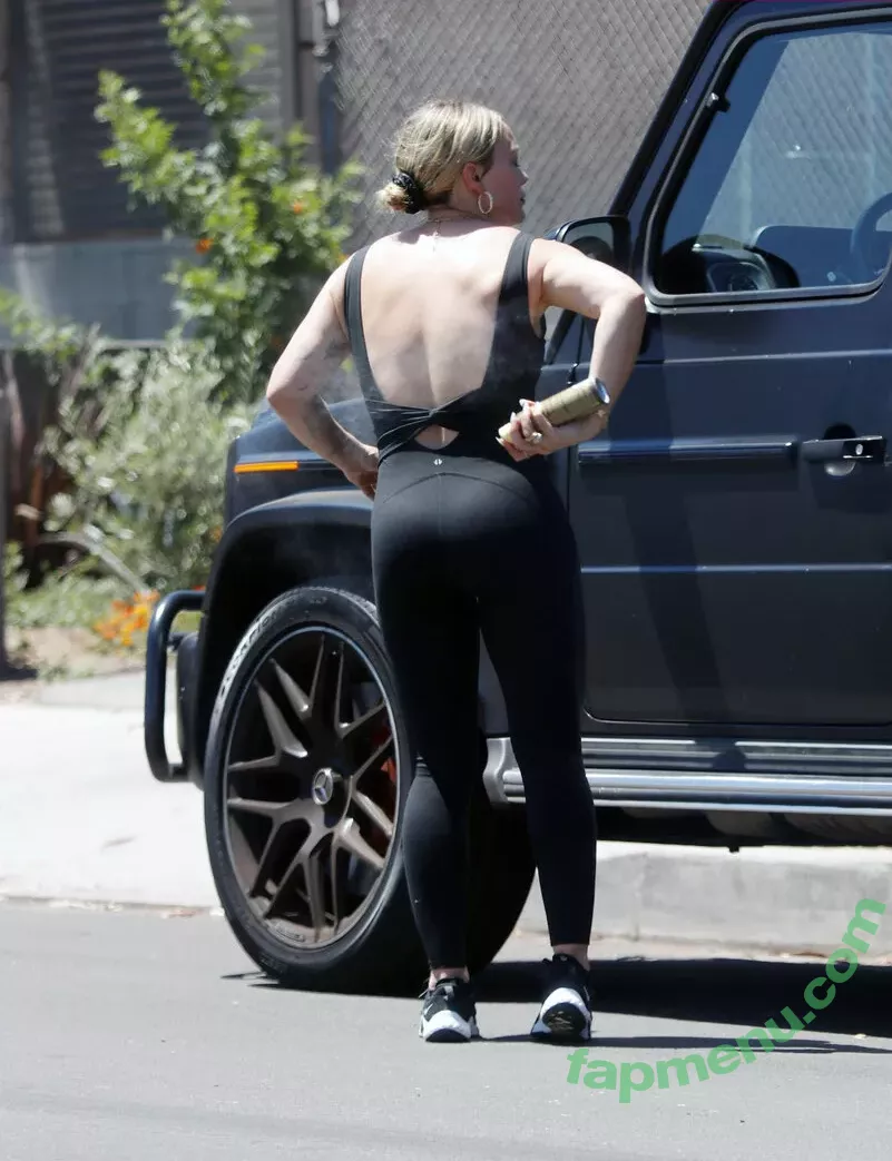 Hilary Duff nude photo #0850 (hilaryduff / kylanharv)