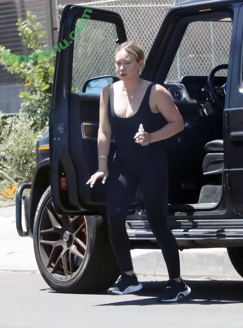 Hilary Duff nude photo #0853 (hilaryduff / kylanharv)