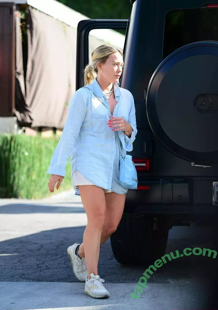 Hilary Duff nude photo #0871 (hilaryduff / kylanharv)