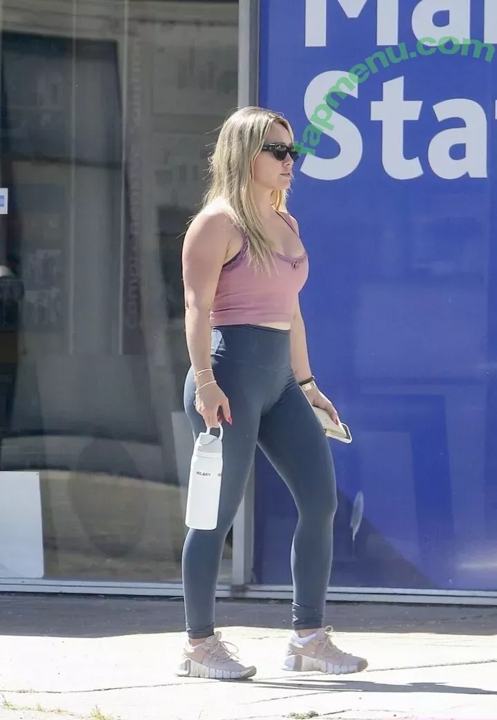 Hilary Duff nude photo #0902 (hilaryduff / kylanharv)
