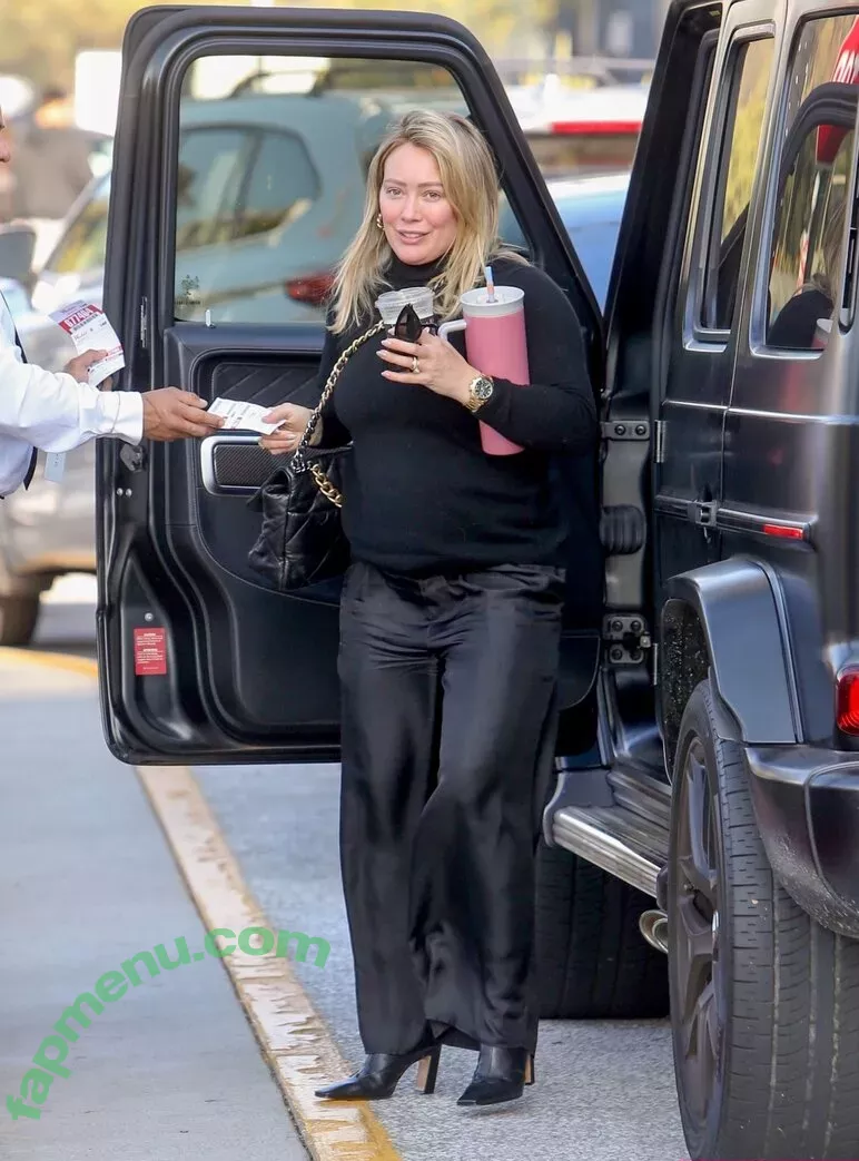 Hilary Duff nude photo #0994 (hilaryduff / kylanharv)