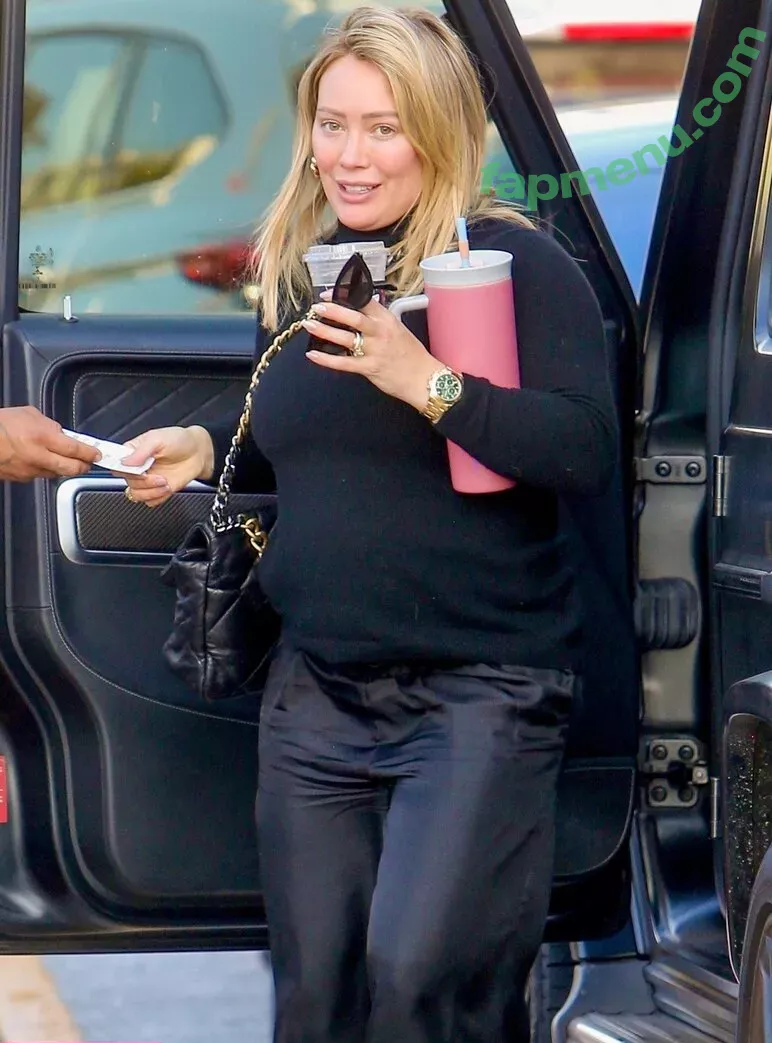 Hilary Duff nude photo #0995 (hilaryduff / kylanharv)